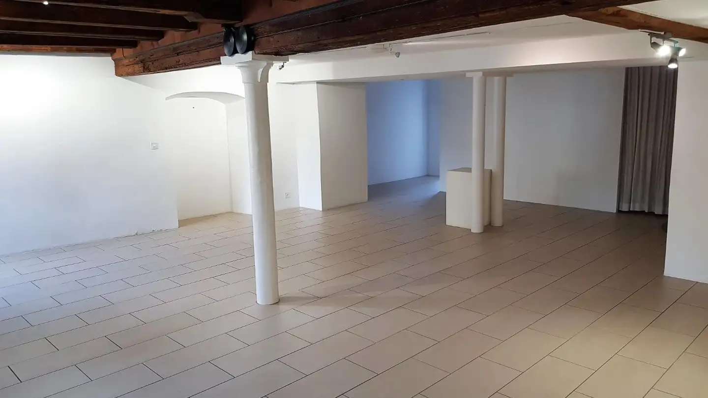 Gewerbe mieten - Place De La Collégiale 2, 2042 Valangin - Foto 2