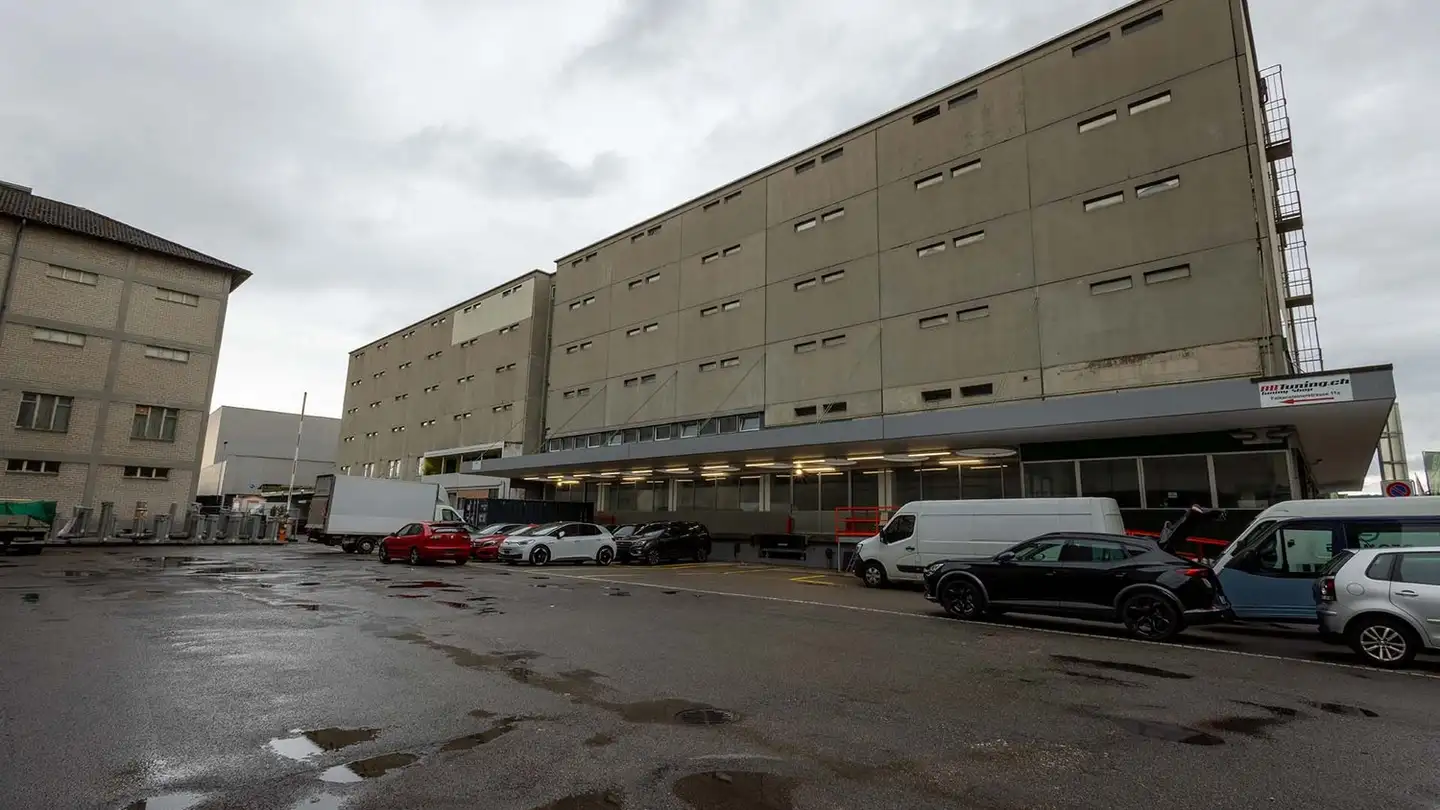 Storage space for rent - Falkensteinerstrasse 11, 4132 Muttenz