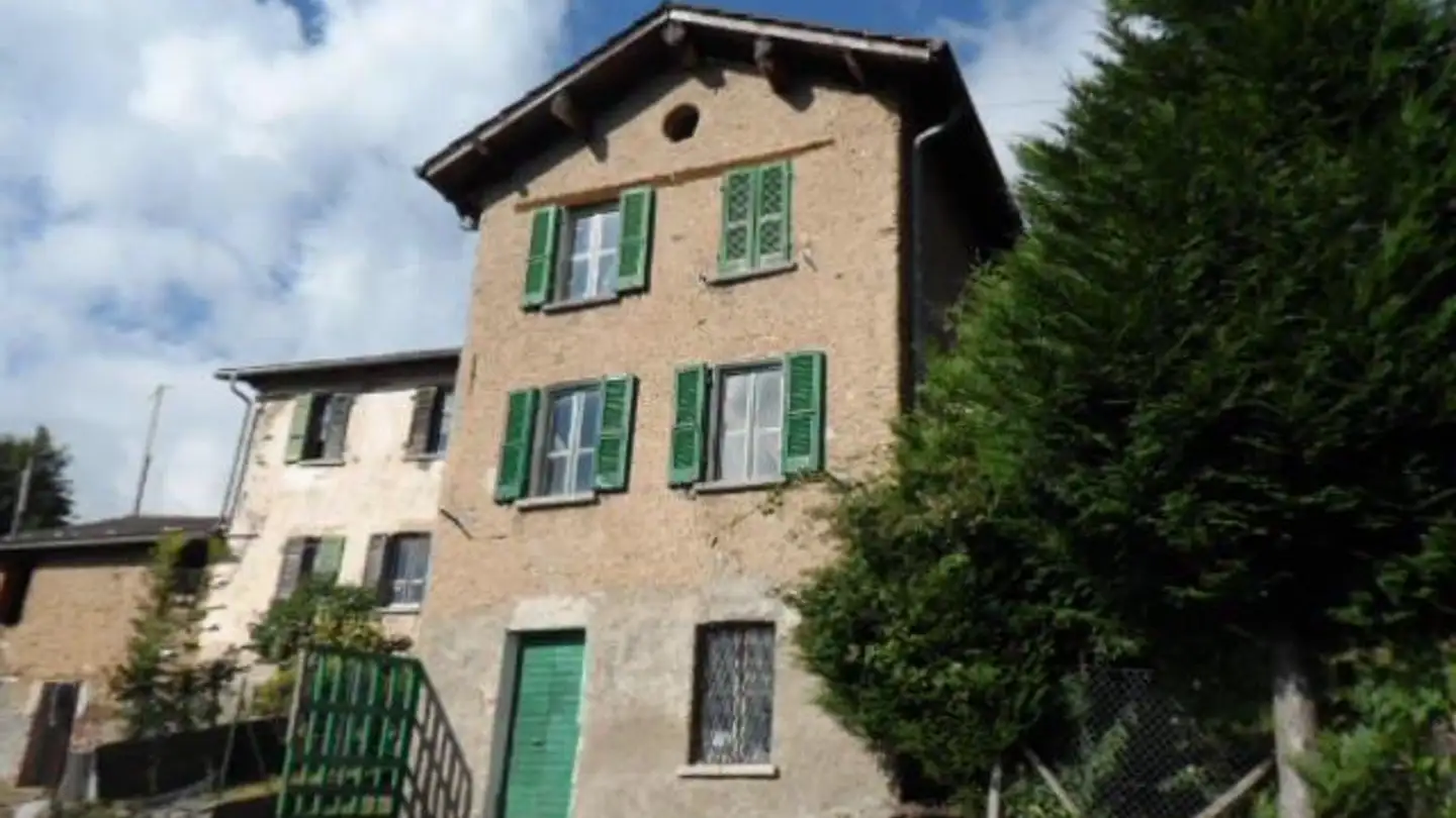 Single house for sale - 6959 Certara