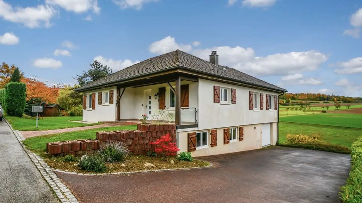 Single house for sale - 2926 Boncourt