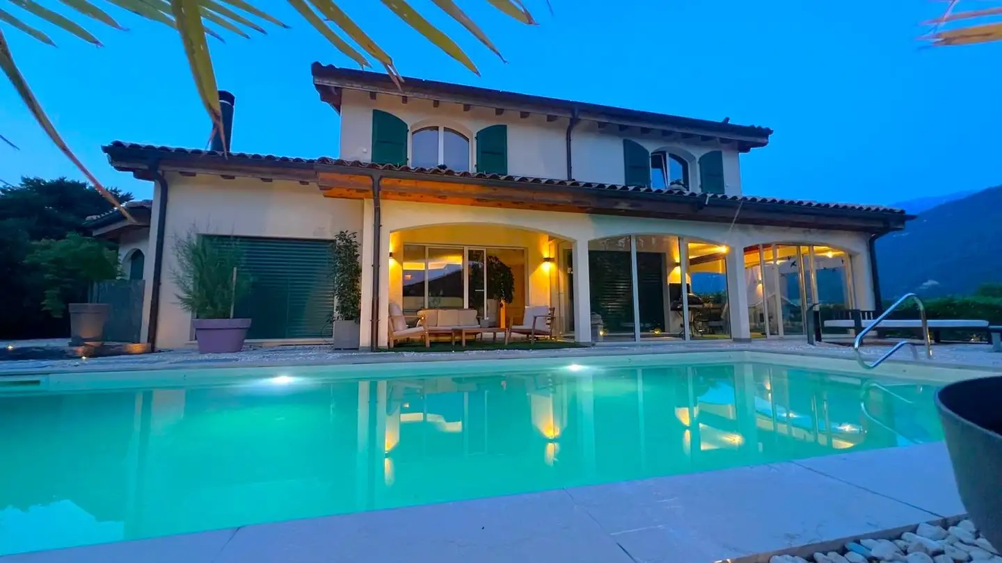 Villa for sale - 1957 Ardon