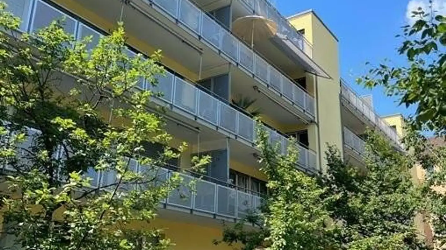 Place de parking souterraine à louer - Schaffhauserstrasse 366, 8050 Zürich