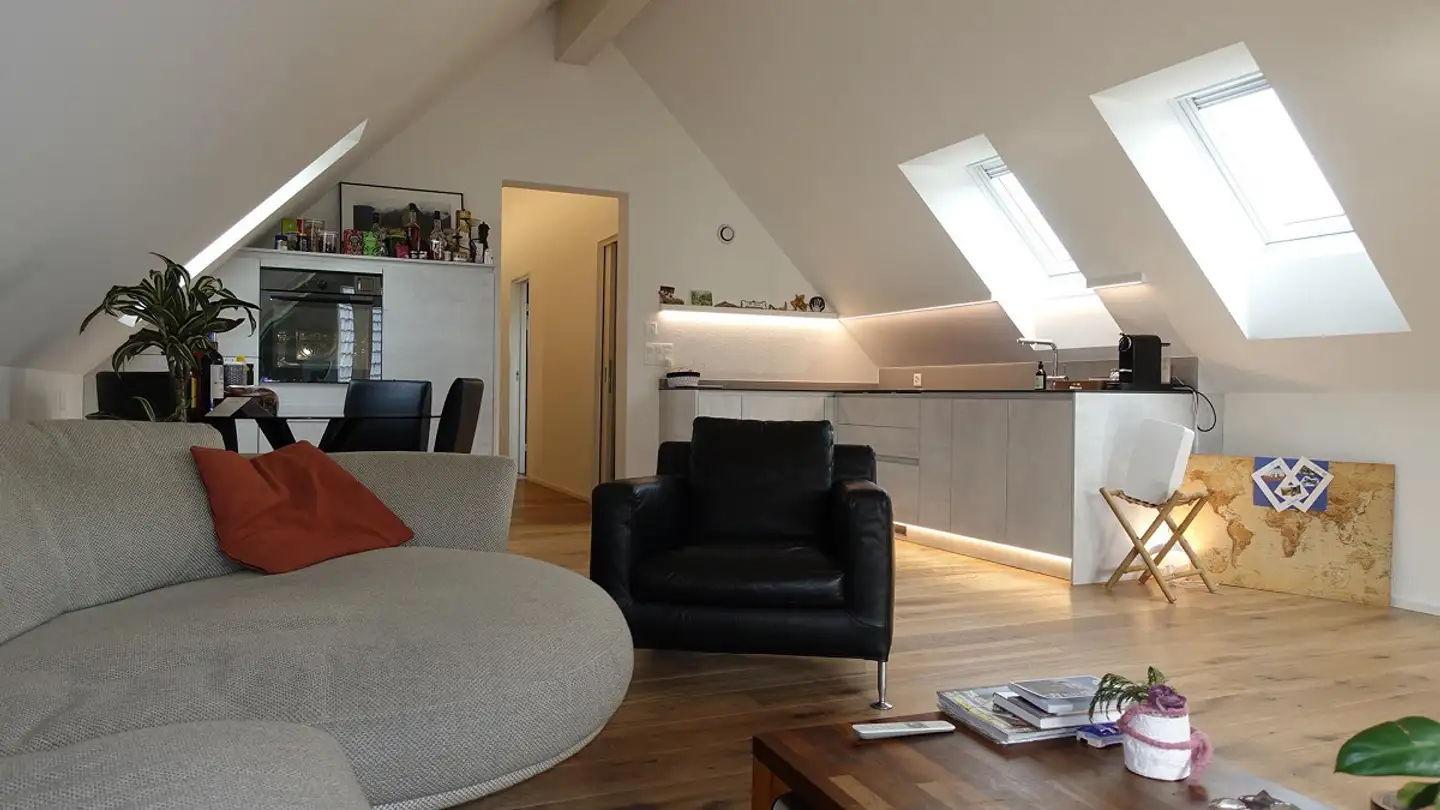 Wohnung mieten - Alte Bergstrasse 2, 8604 Volketswil