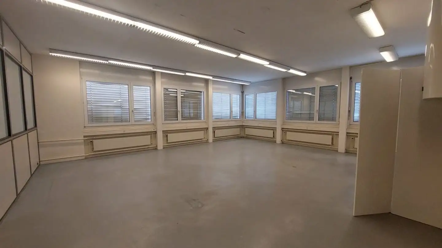 Gewerbe mieten - Tannholzstrasse 1, 3052 Zollikofen