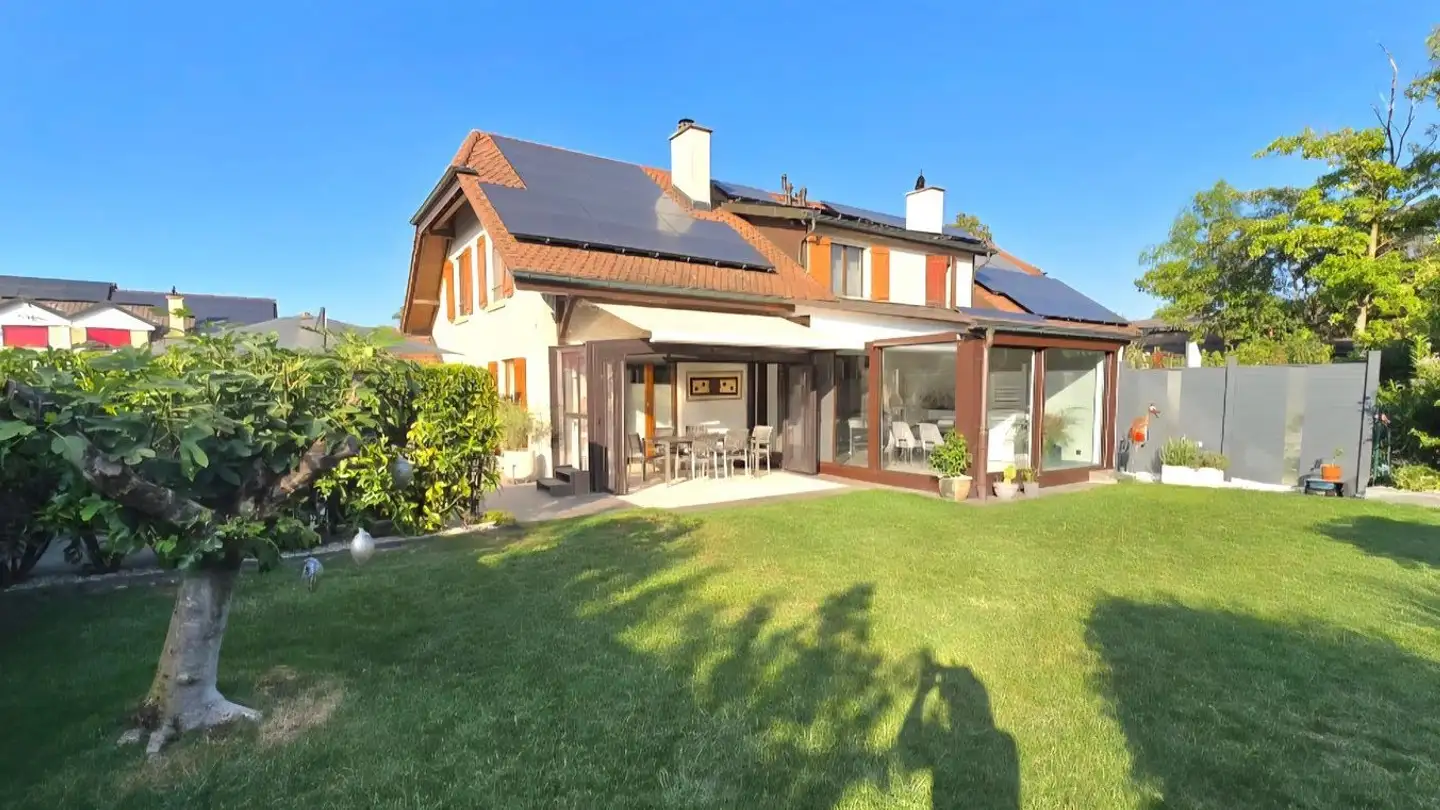 Casa bifamiliare in vendita - 2074 Marin-Epagnier