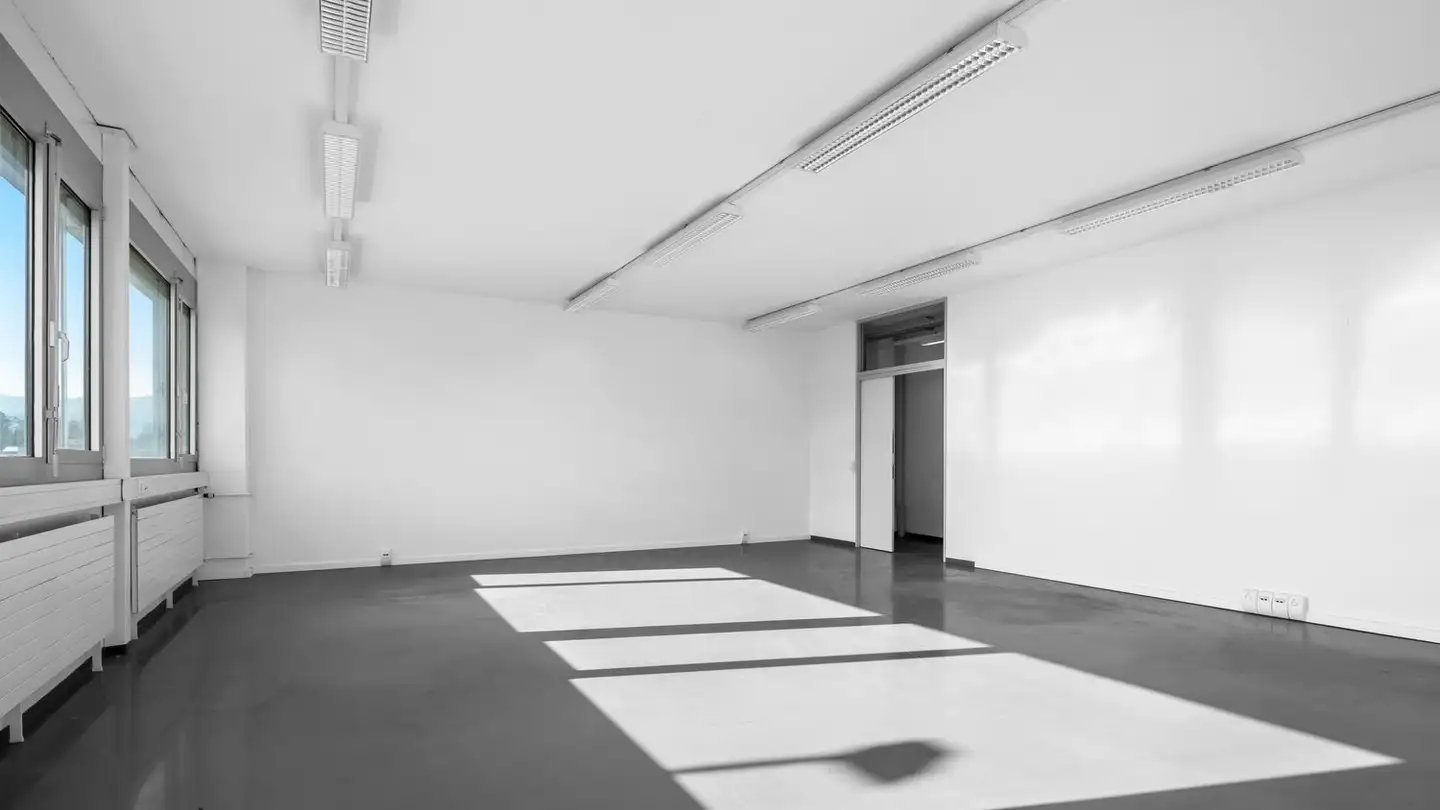Gewerbe mieten - Etzelstrasse 30, 8634 Hombrechtikon - Foto 3