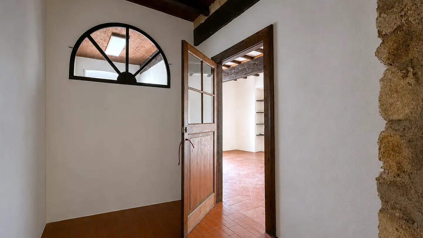 Apartment for rent - Contrada Piazza Grande 9, 6986 Curio - Photo 4
