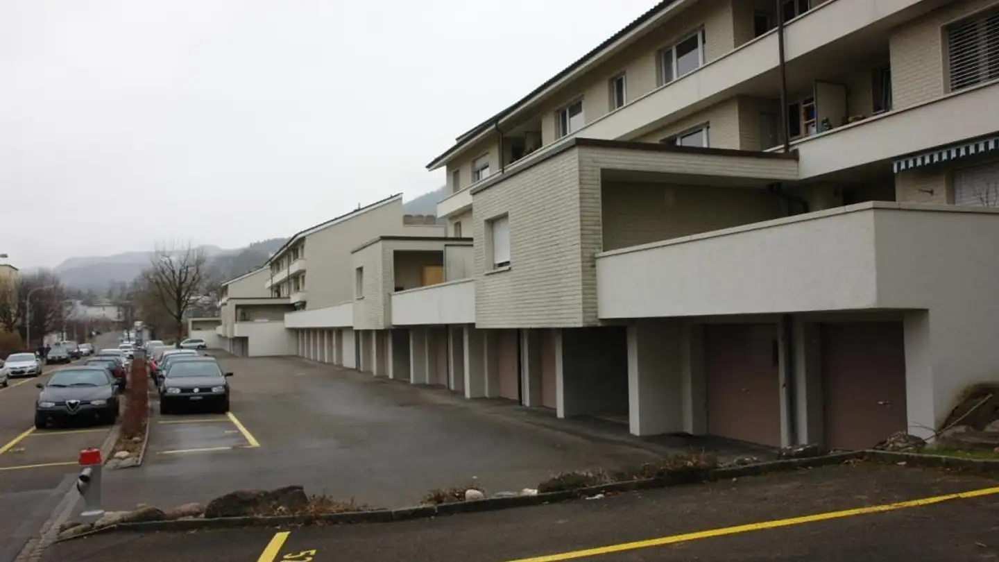 Parkplatz im Freien mieten - Bernhofstrasse, 8134 Adliswil