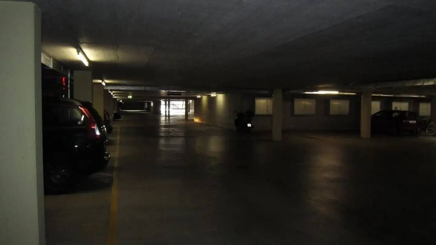 Tiefgaragenstellplatz mieten - Sternmattstrasse, 6005 Luzern - Foto 4