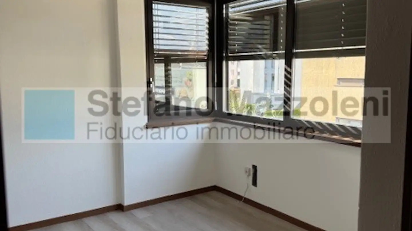 Bürofläche mieten - In Busciurina 1, 6528 Camorino - Foto 4