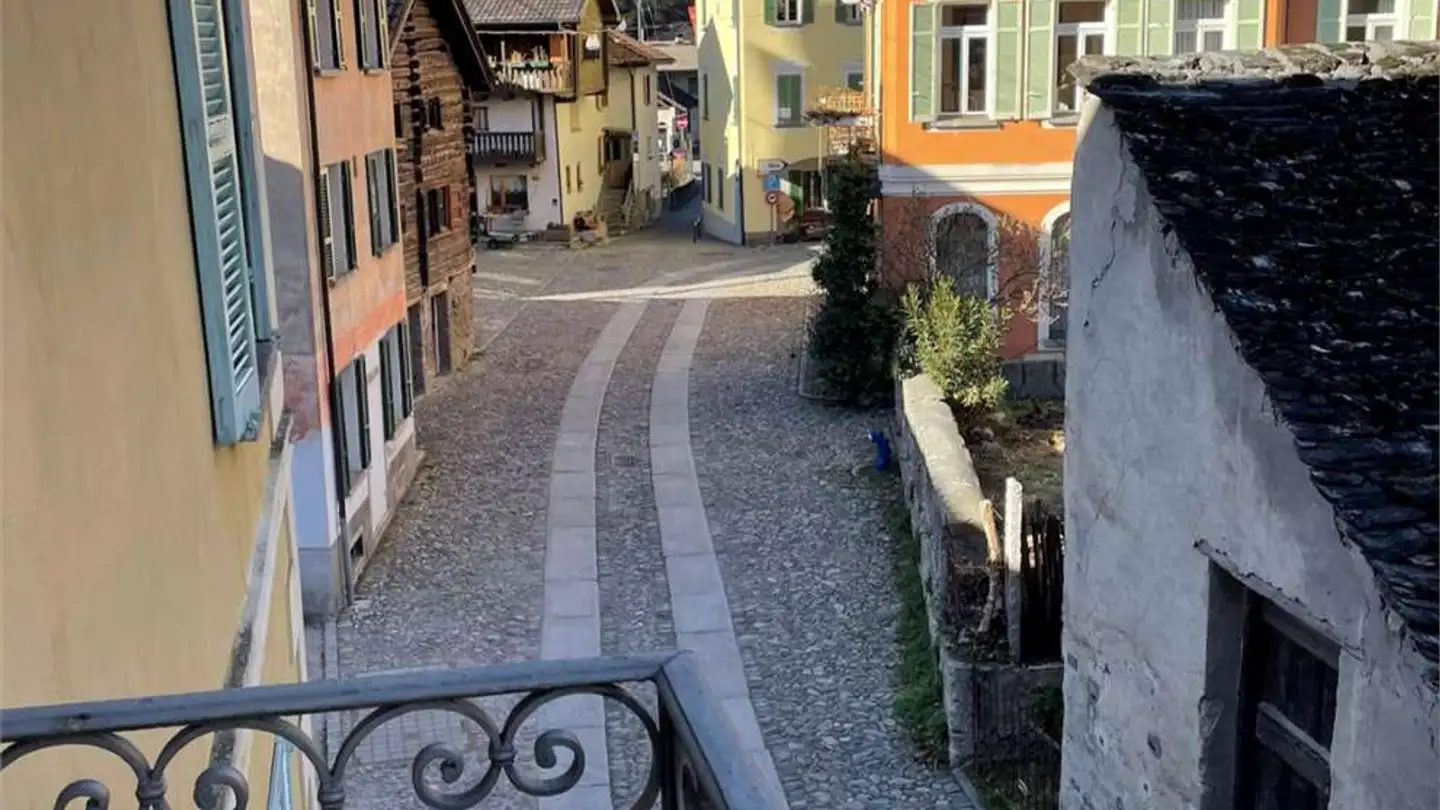 Residential building for sale - 6713 Malvaglia - Photo 2