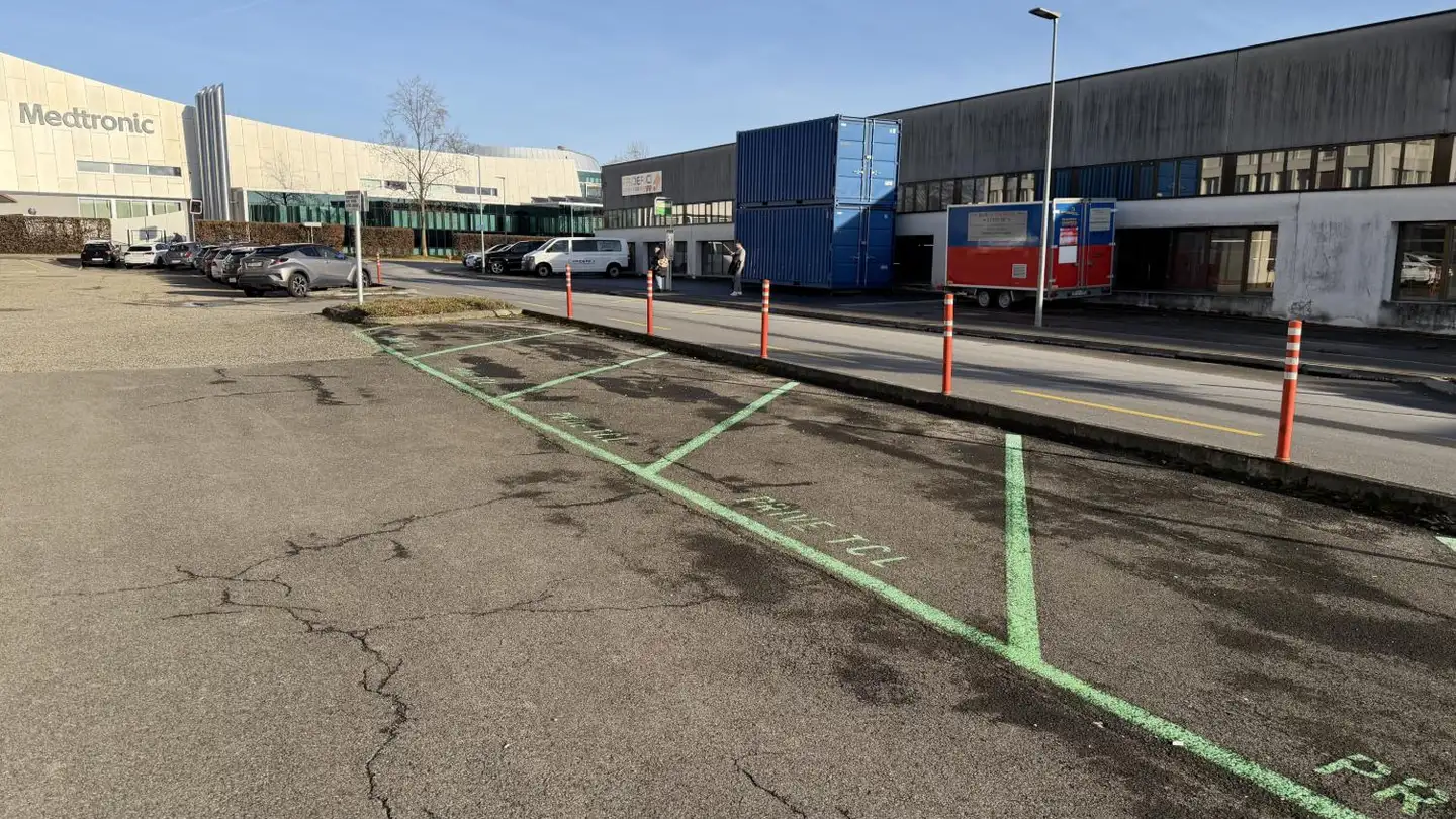 Parkplatz im Freien mieten - Chemin Du Saux 13, 1131 Tolochenaz - Foto 2