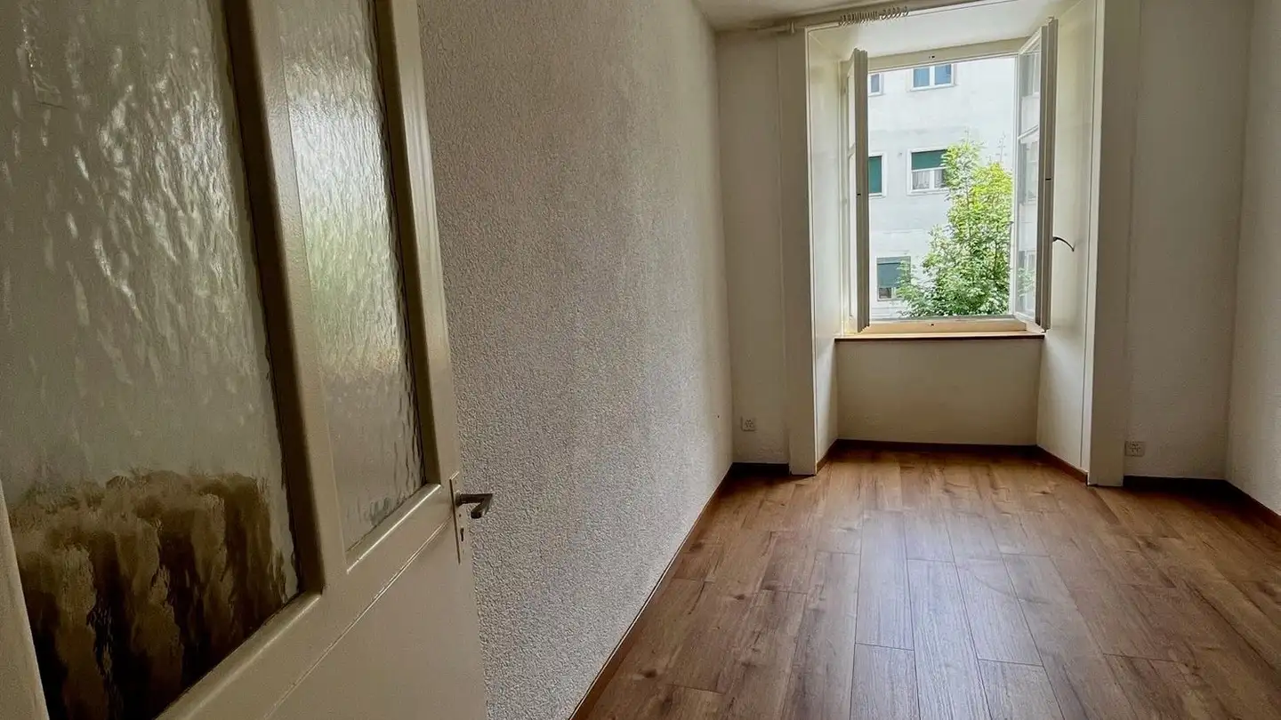 Appartement à louer - Place du Seize-Mars 6, 2610 St-Imier - Photo 3