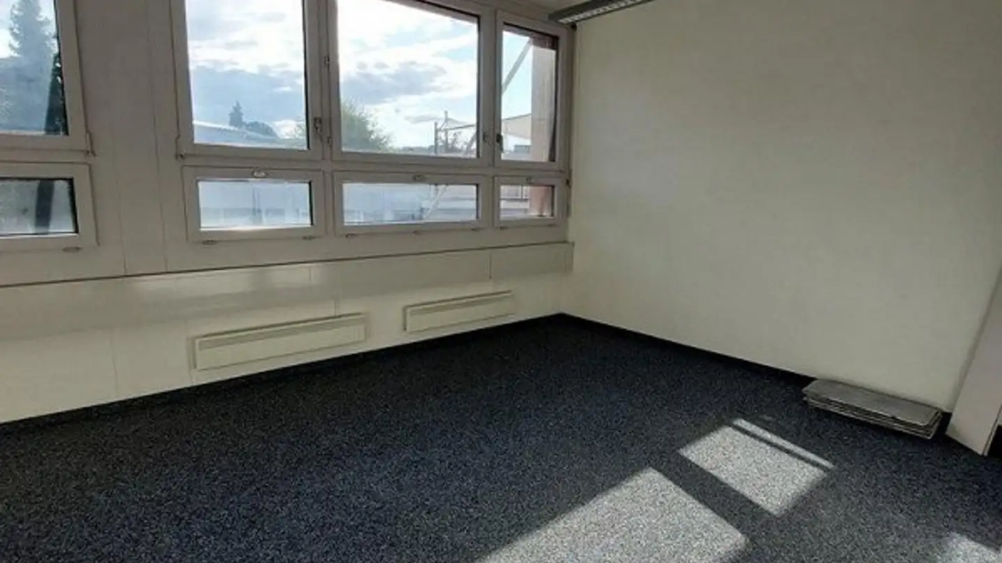 Office space for rent - Bahnhofstrasse 5, 4950 Huttwil - Photo 3