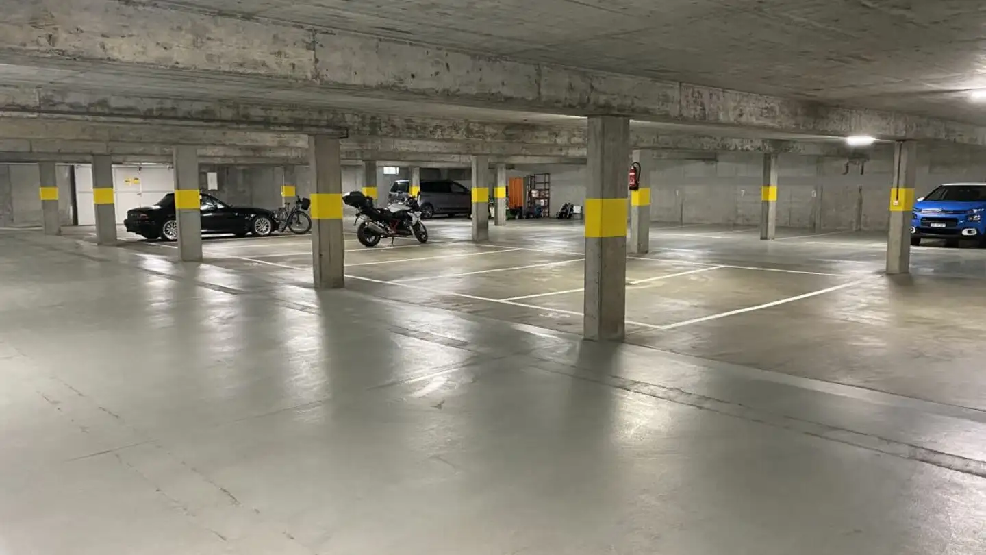 Place de parking extérieure à louer - Rebgasse 73, 2540 Grenchen - Photo 3
