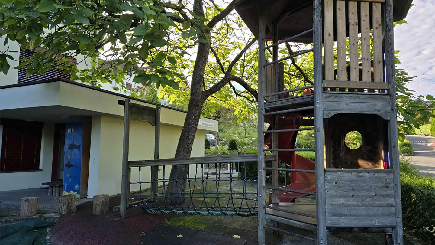 Mischgenutztes Gebäude mieten - Rosenhof 1, 8808 Pfäffikon SZ