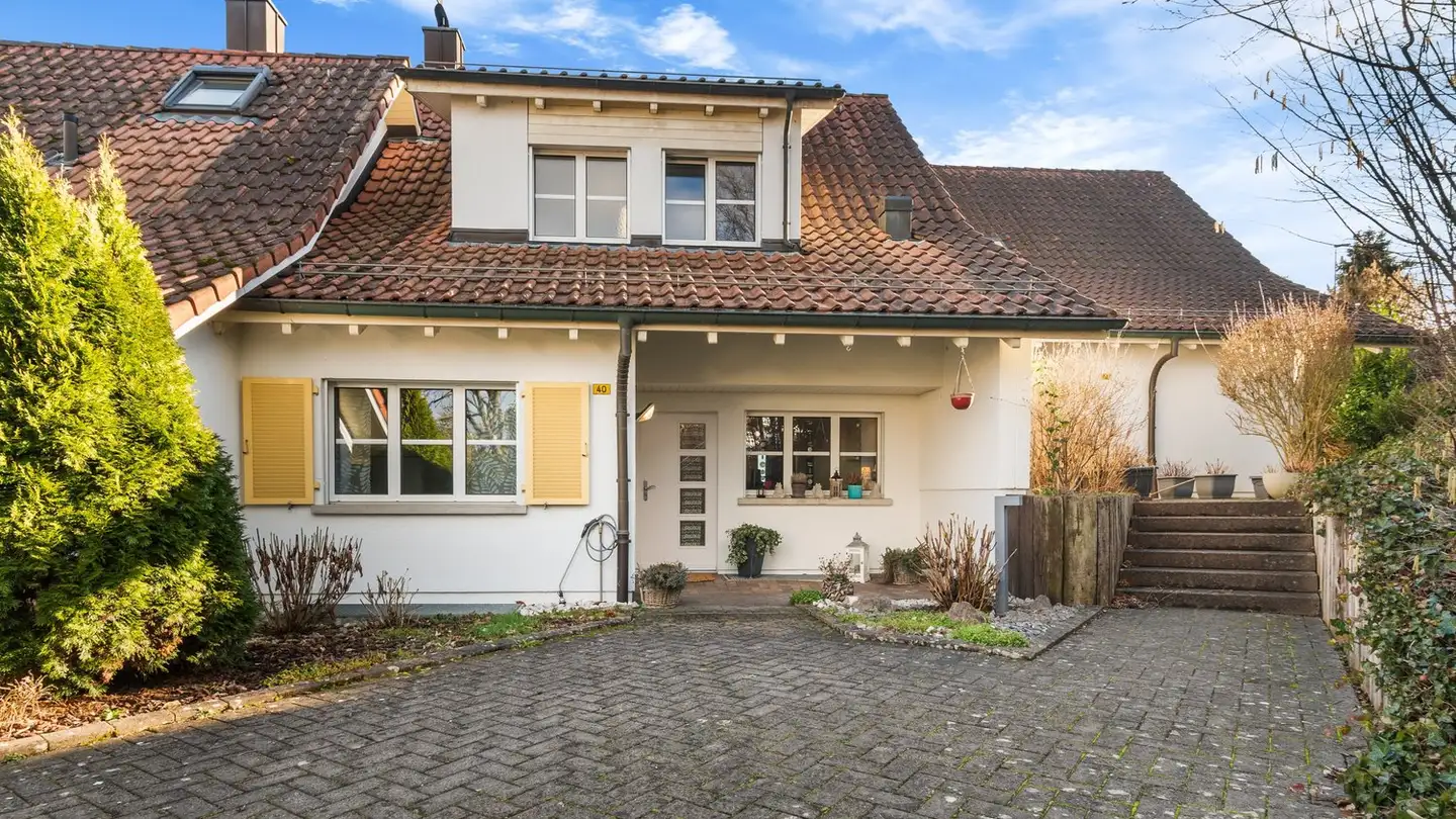 Row house for sale - 8962 Bergdietikon