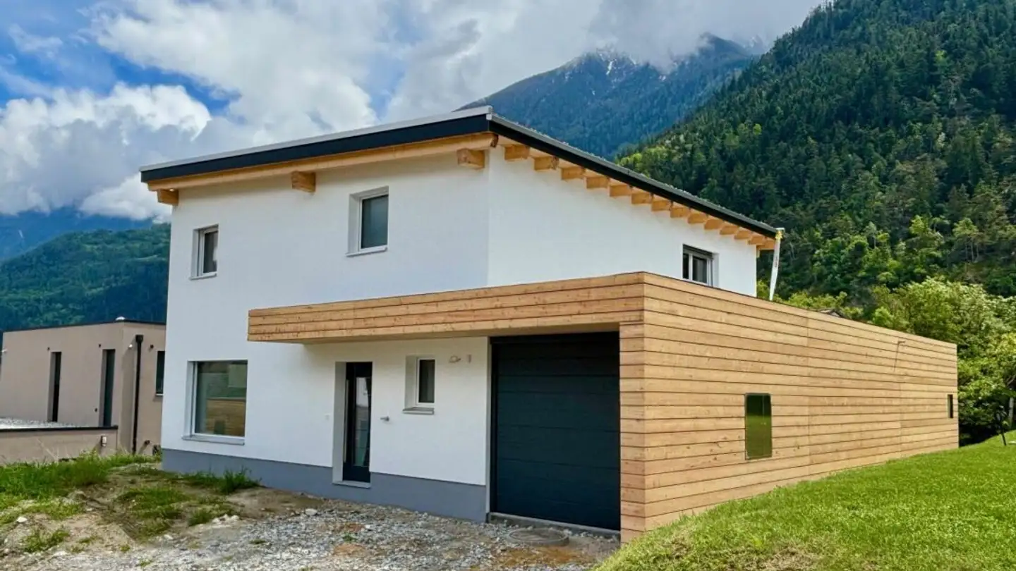 Single house for sale - 3952 Susten