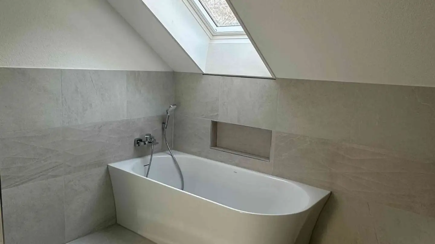 Attique à louer - Cheibenhölzliweg, 4314 Zeiningen