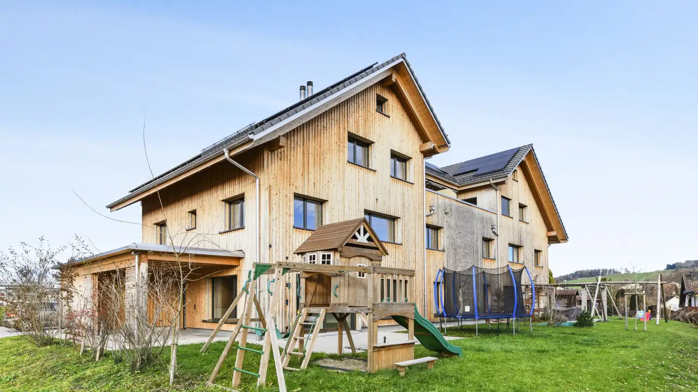 Doppelhaushälfte mieten - Lindenackerstrasse, 9602 Bazenheid