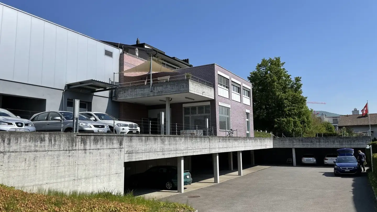 Place de parking extérieure à louer - Bibersteinerstrasse 4, 5022 Rombach