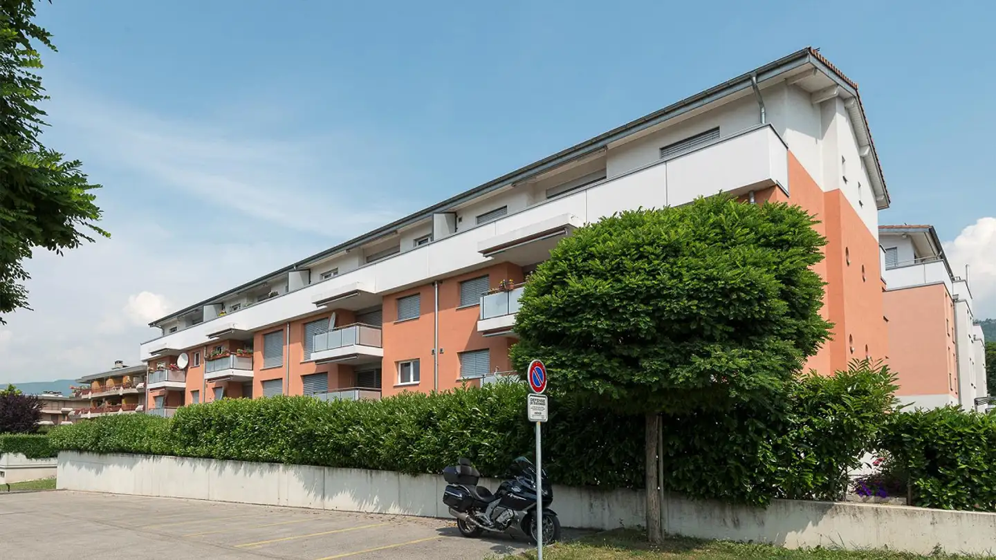 Outdoor parking space for rent - Chemin Du Rupalet 13, 1185 Mont-sur-Rolle