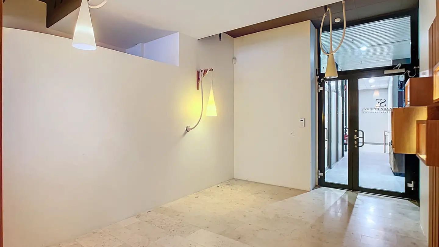 Shop for rent - Avenue Léopold-Robert, 2300 La Chaux-de-Fonds - Photo 4