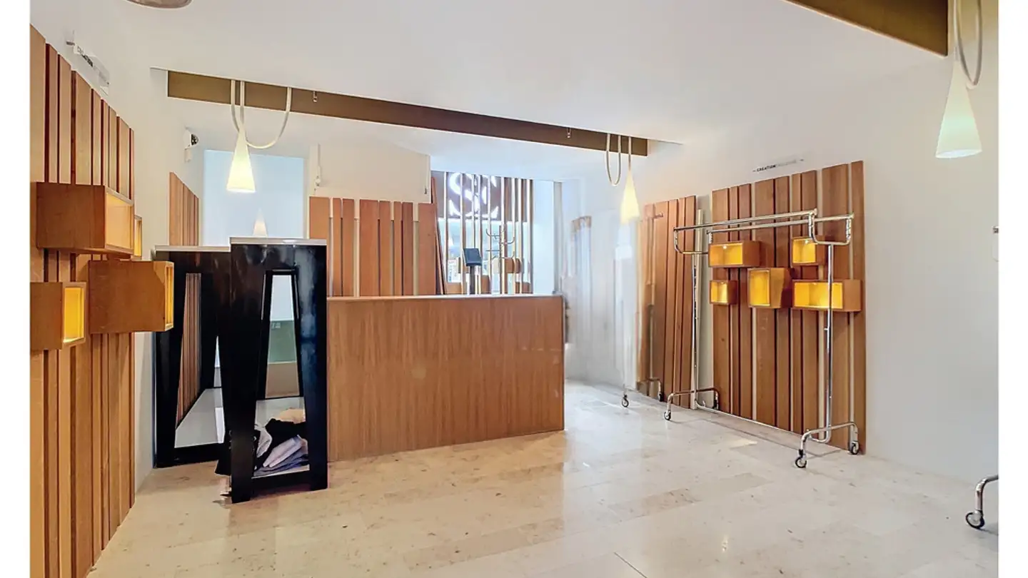 Shop for rent - Avenue Léopold-Robert, 2300 La Chaux-de-Fonds - Photo 3