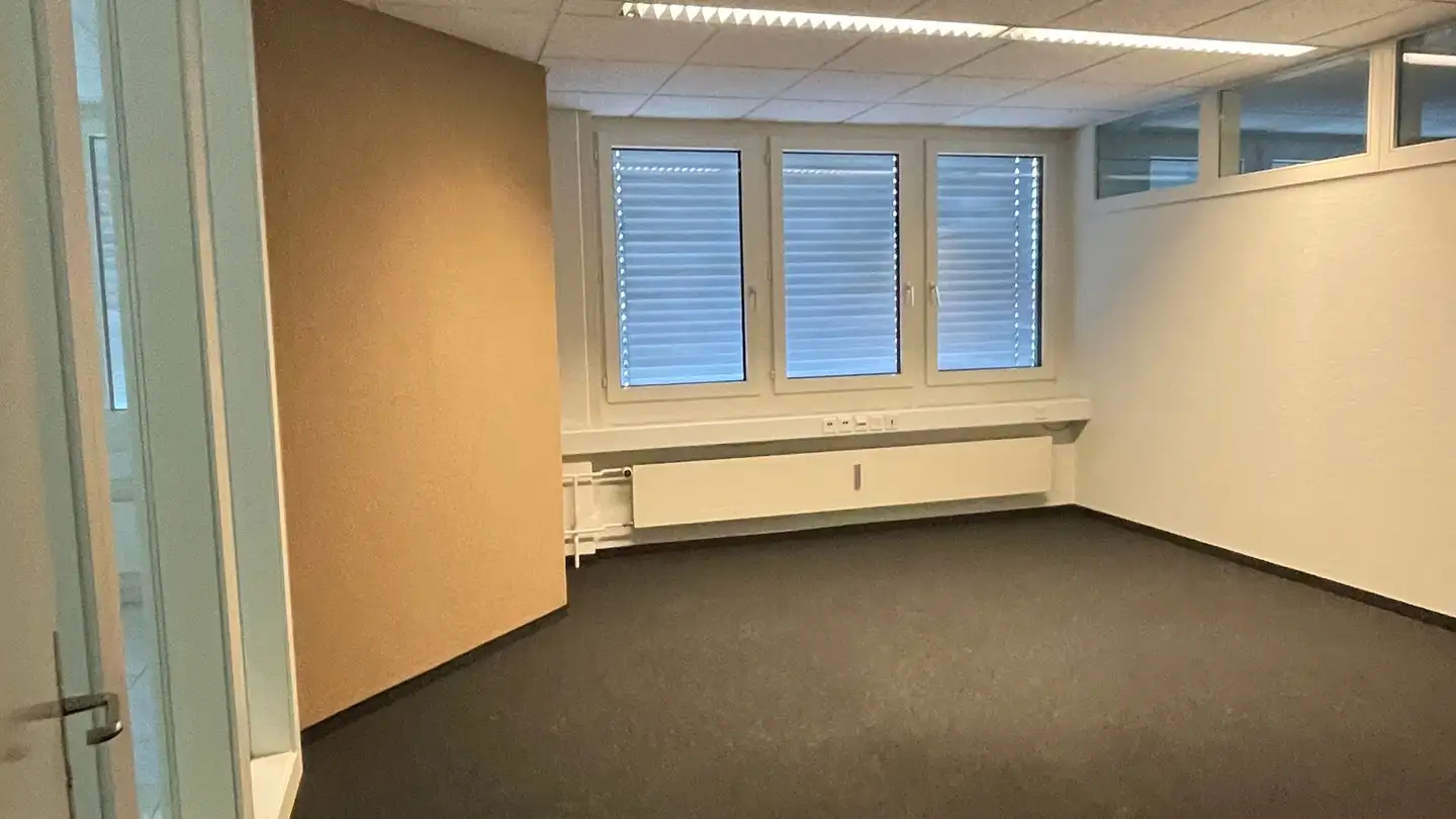 Spazio ufficio in affitto - Bösch 65, 6331 Hünenberg - Photo 2