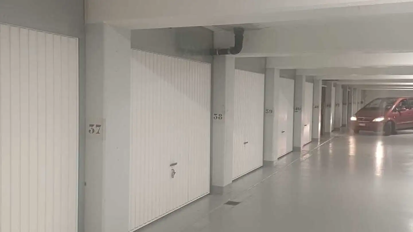 Tiefgaragenstellplatz mieten - 1110 Morges