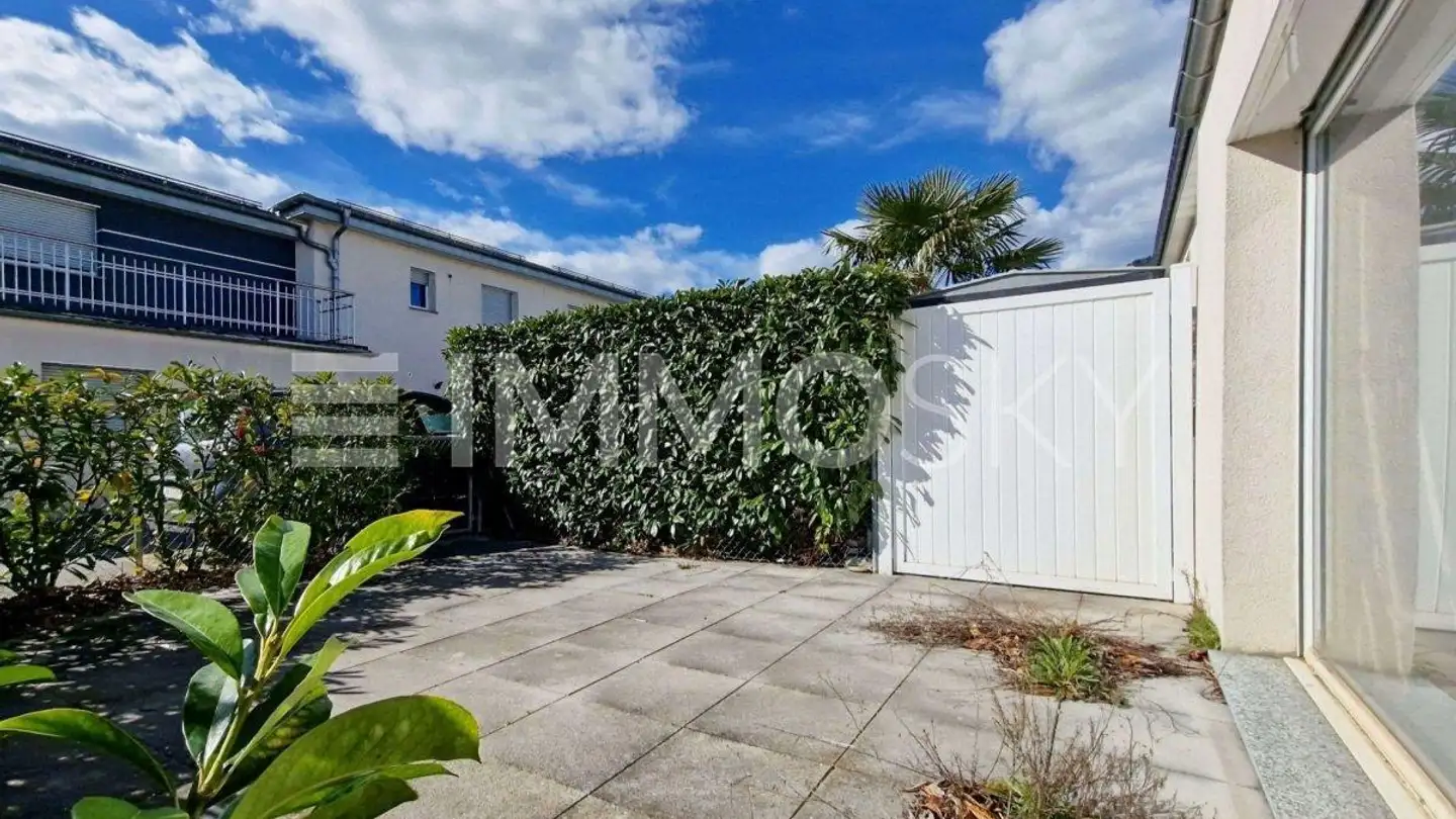 Office space for sale - 1, 1166 Perroy