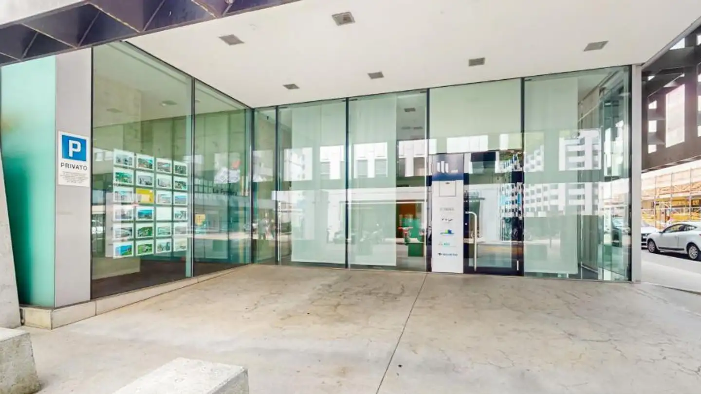 Shop for rent - Via Antonio Ciseri 13a, 6600 Locarno