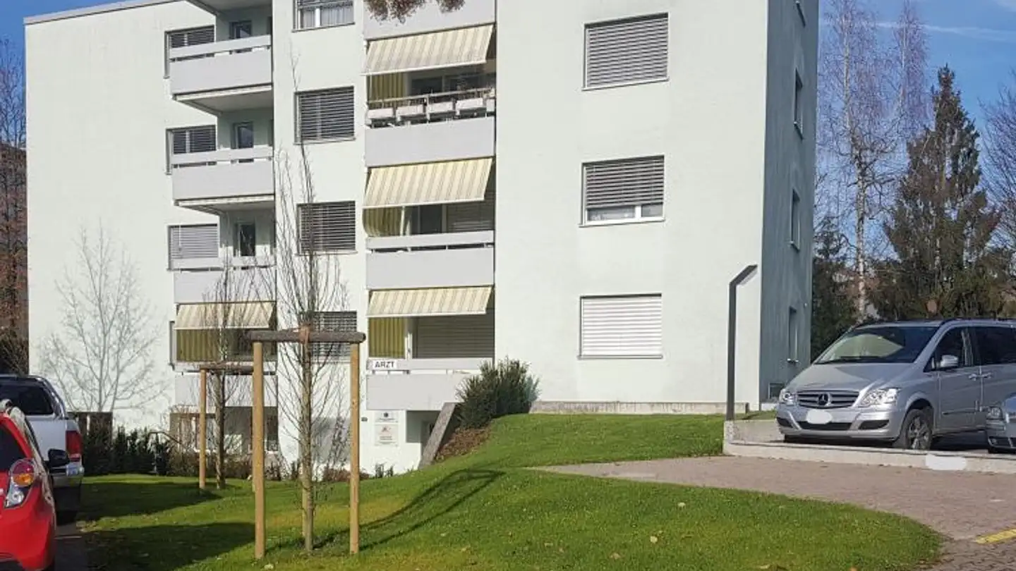 Place de parking souterraine à louer - Im Feld 34, 8424 Embrach