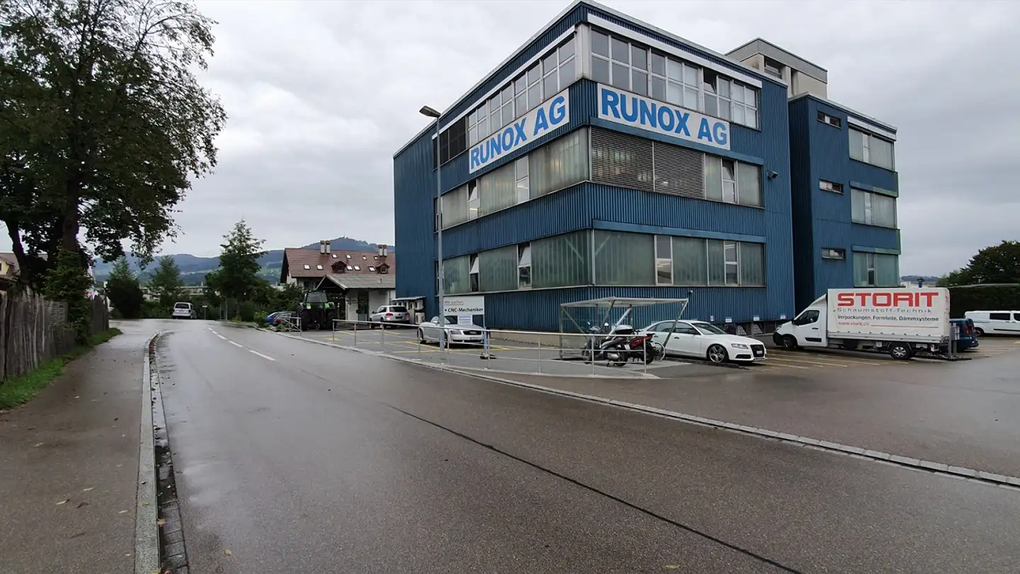 Parcheggio esterno in affitto - Bubikonerstrasse 39, 8635 Dürnten - Photo 2