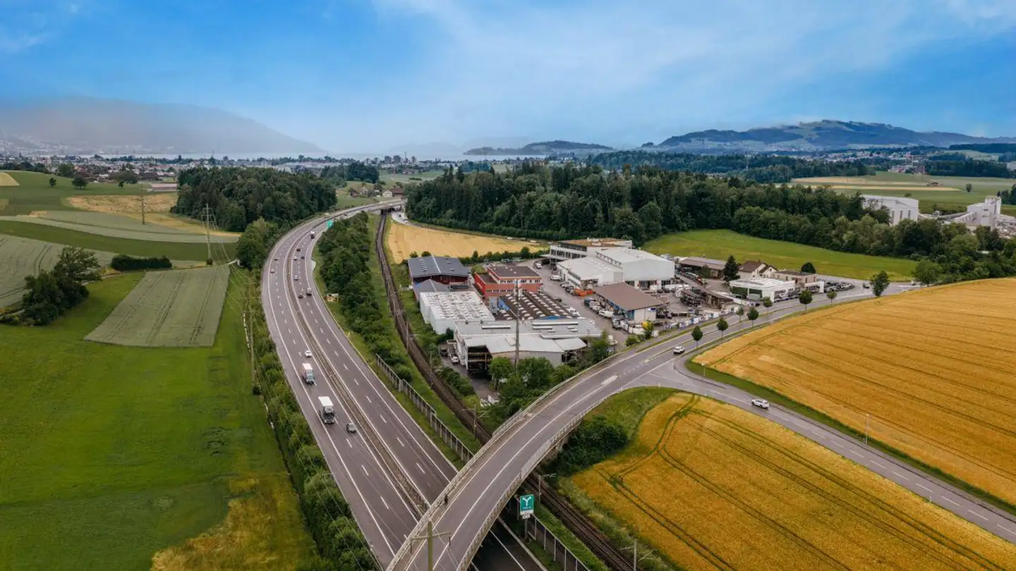 Factory for rent - Hasentalstrasse 16, 8934 Knonau