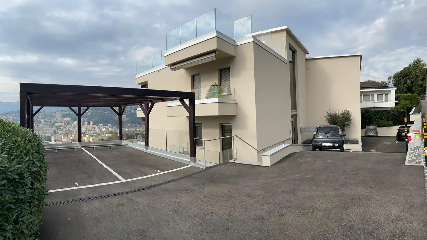 Attique à louer - Via Albonago 15, 6962 Viganello
