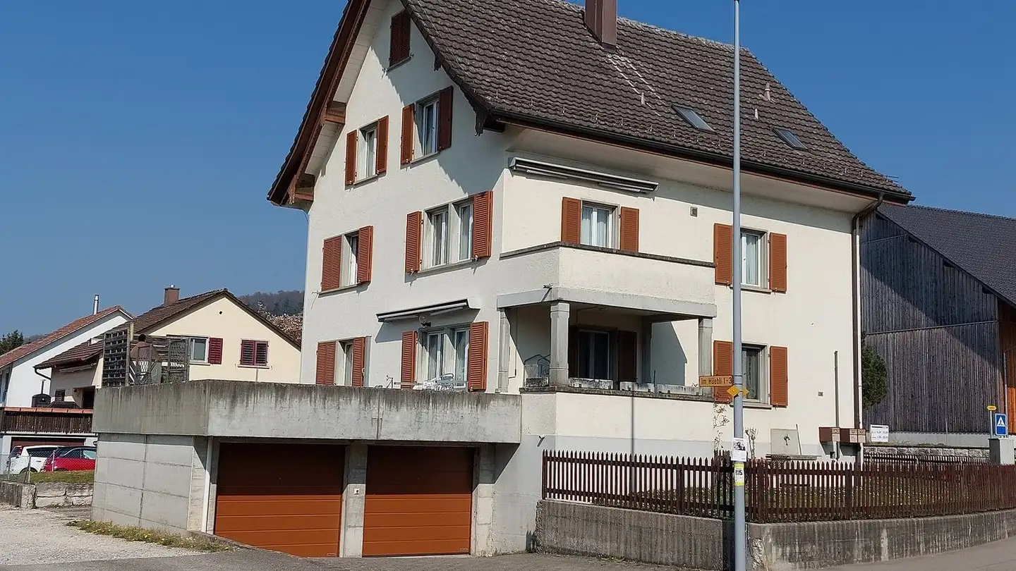 Dachgeschosswohnung mieten - Wehntalerstrasse 35, 8165 Oberweningen