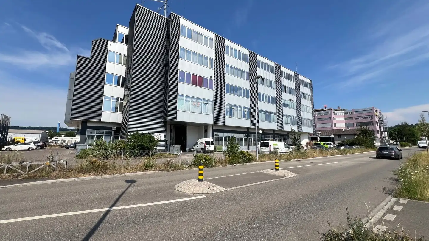Gewerbe mieten - Hammerstrasse 6, 8180 Bülach