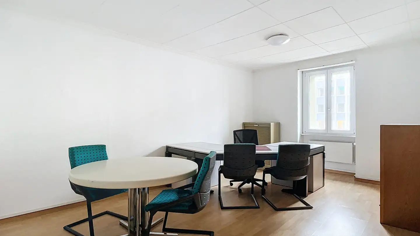 Spazio ufficio in affitto - Avenue Léopold-Robert 84, 2300 La Chaux-de-Fonds - Photo 2
