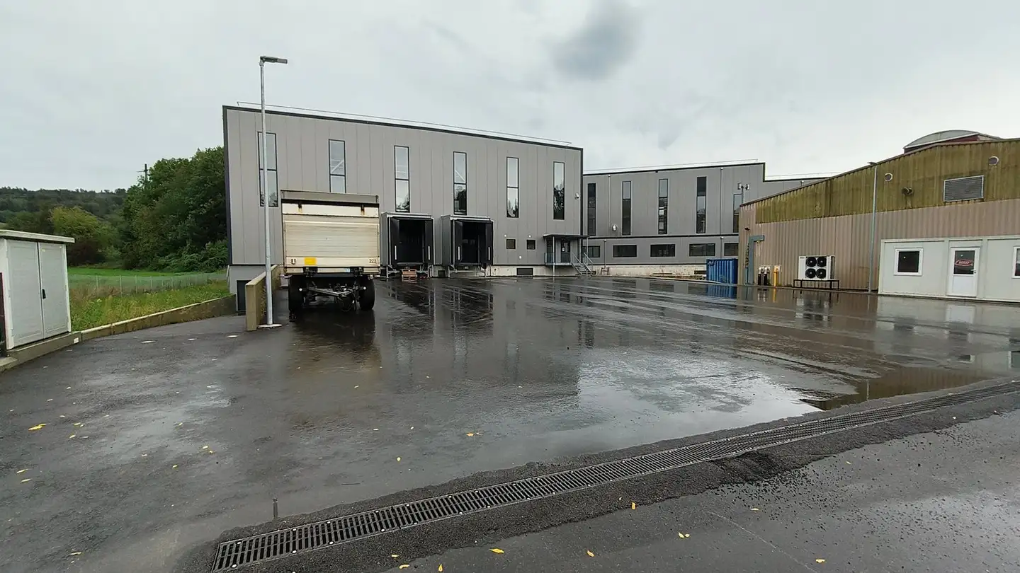 Commerciale in affitto - Route De Corcelles 86, 1774 Cousset - Photo 3