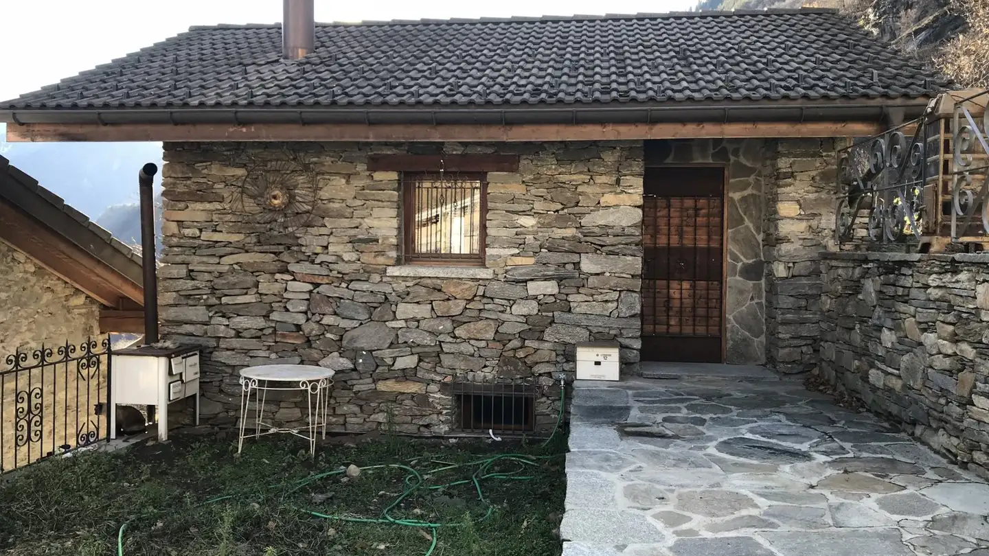 Single house for sale - 6524 Moleno