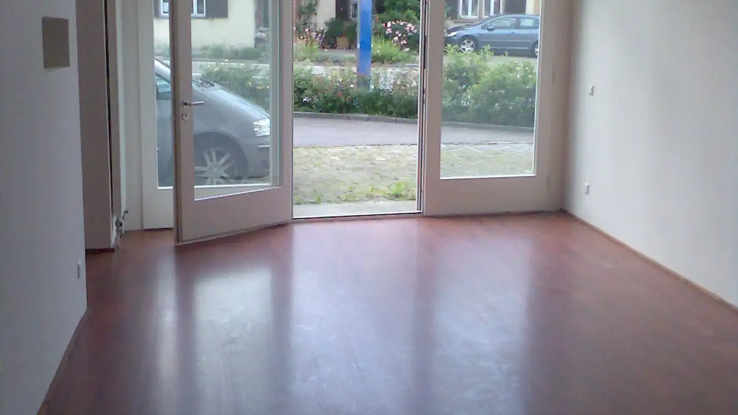 Magasin à louer - Dollikerstrasse 76, 8707 Uetikon am See