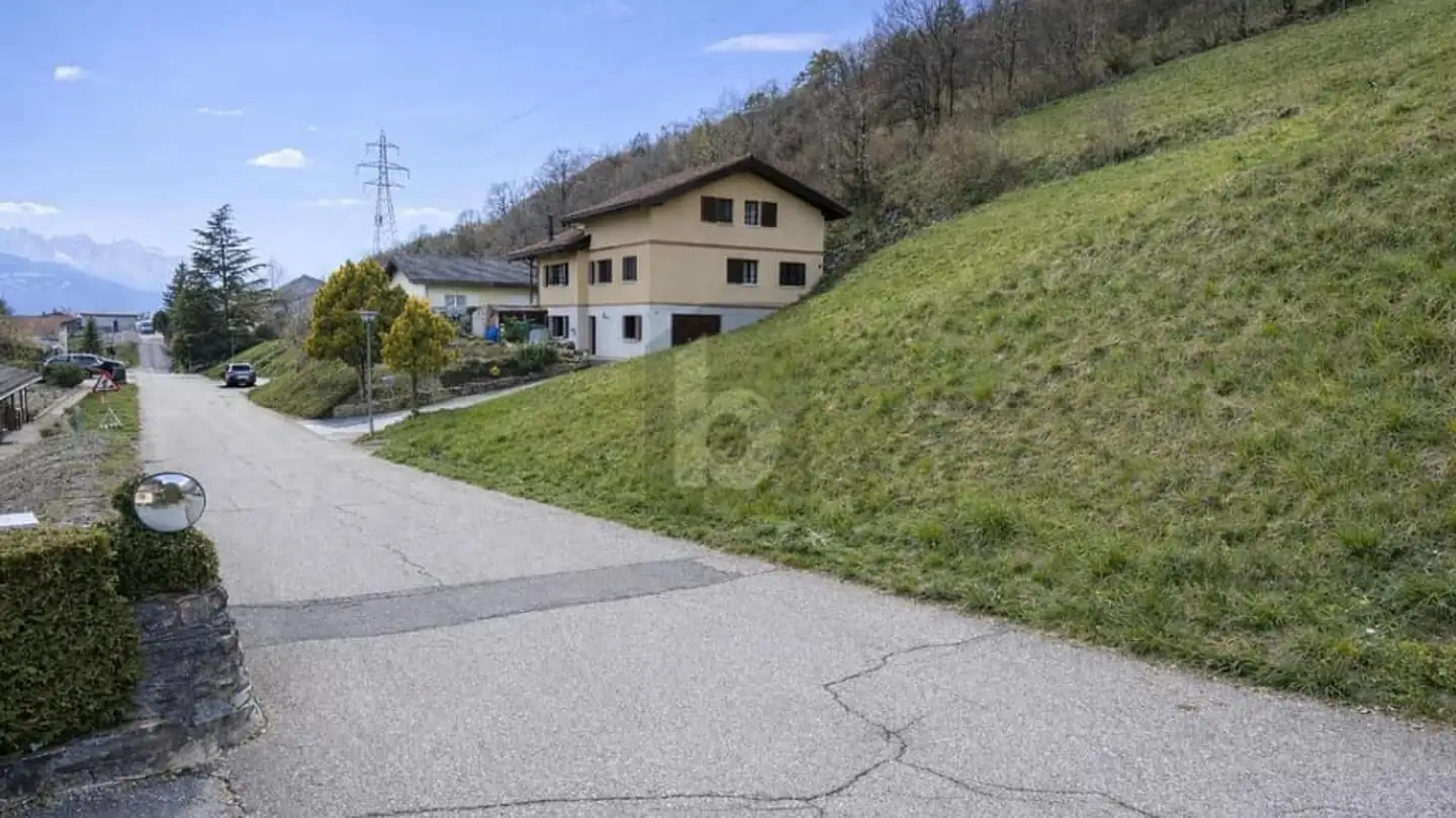 Constructible plot for sale - 1976 Erde - Photo 3