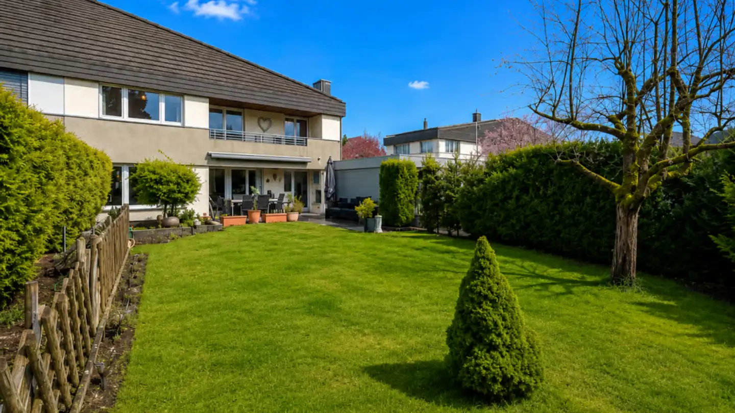 Casa bifamiliare in vendita - Klusstrasse 48, 4147 Aesch BL