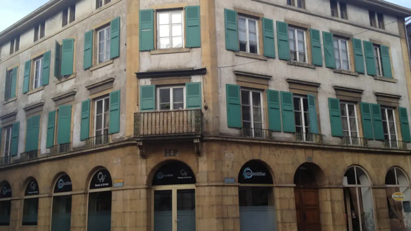 Studio for rent - 1422 Grandson