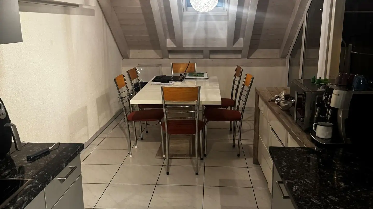 Dachgeschosswohnung mieten - Schalunenstrasse 7, 3426 Aefligen - Foto 2