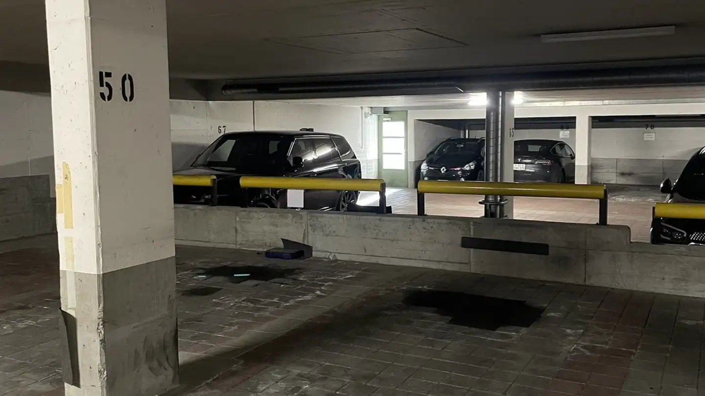 Outdoor parking space for rent - Chemin Des Trois-Rois 4, 1005 Lausanne