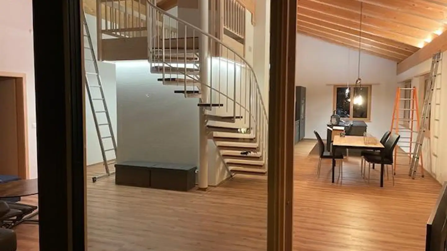 Attique à louer - Dorfstrasse 13, 7437 Nufenen - Photo 2