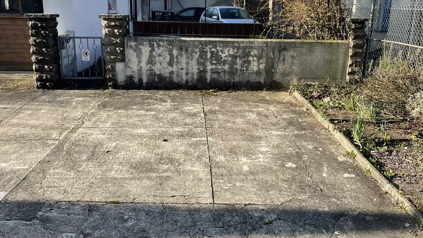 Parcheggio esterno in affitto - Neumattstrasse 8, 8953 Dietikon