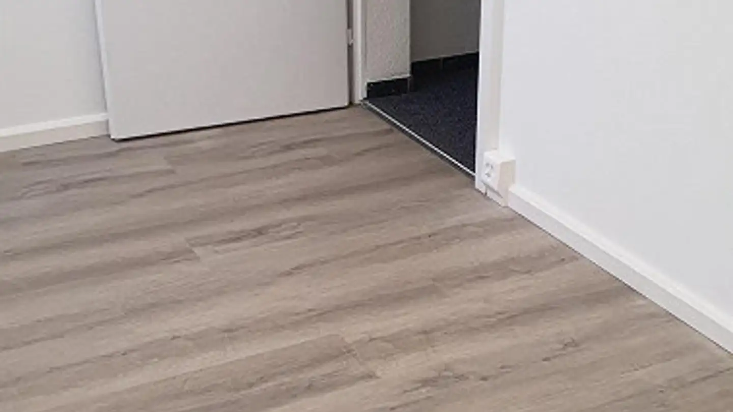 Mixed-use building for rent - Kastellstrasse 1, 8623 Wetzikon ZH - Photo 3